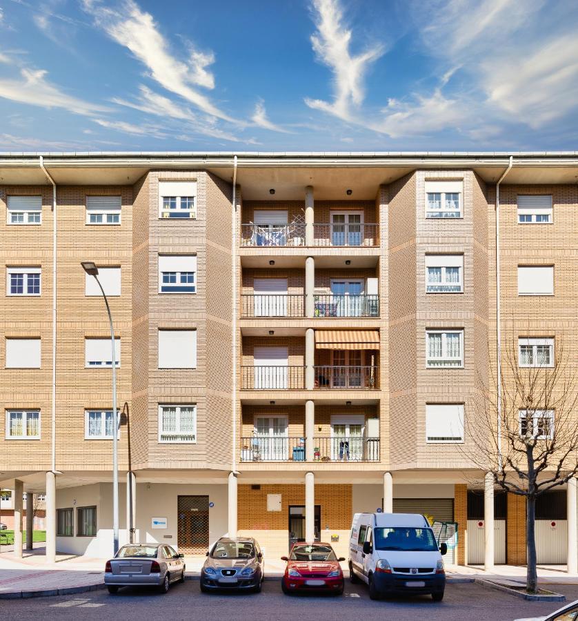 Housingleon - Parque De Las Artes Con Garaje Exteriör bild